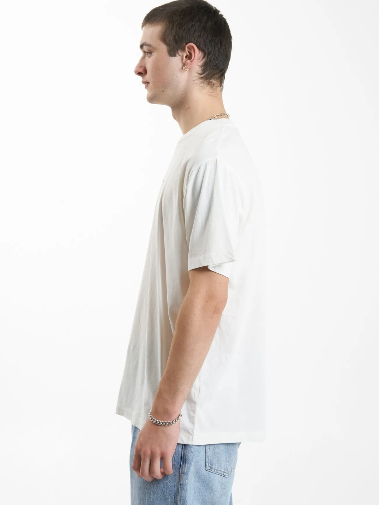 Fashion Thrills Minimal Merch Fit Tee - Tofu