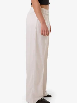 Hot Thrills Navigate Track Pant - Chalk