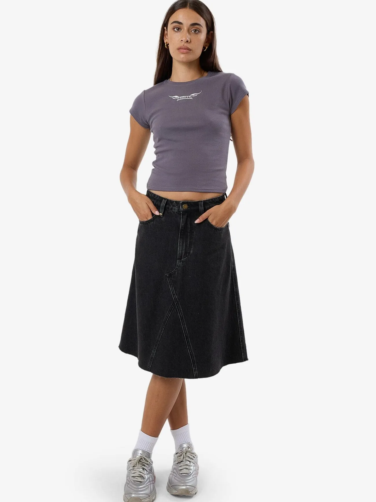 Outlet Thrills Winged Badge Club Tee - Graphite